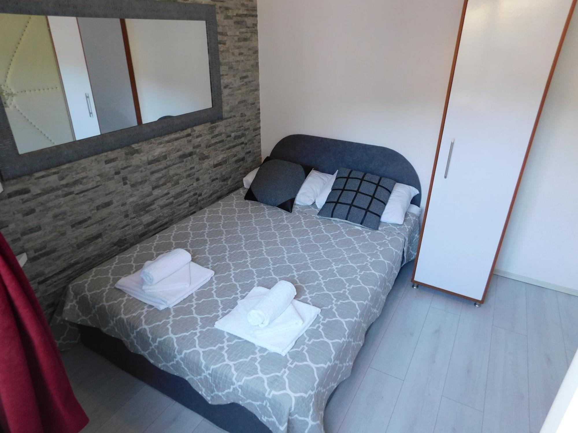 פרימוסטן Apartments Huljev חדר תמונה