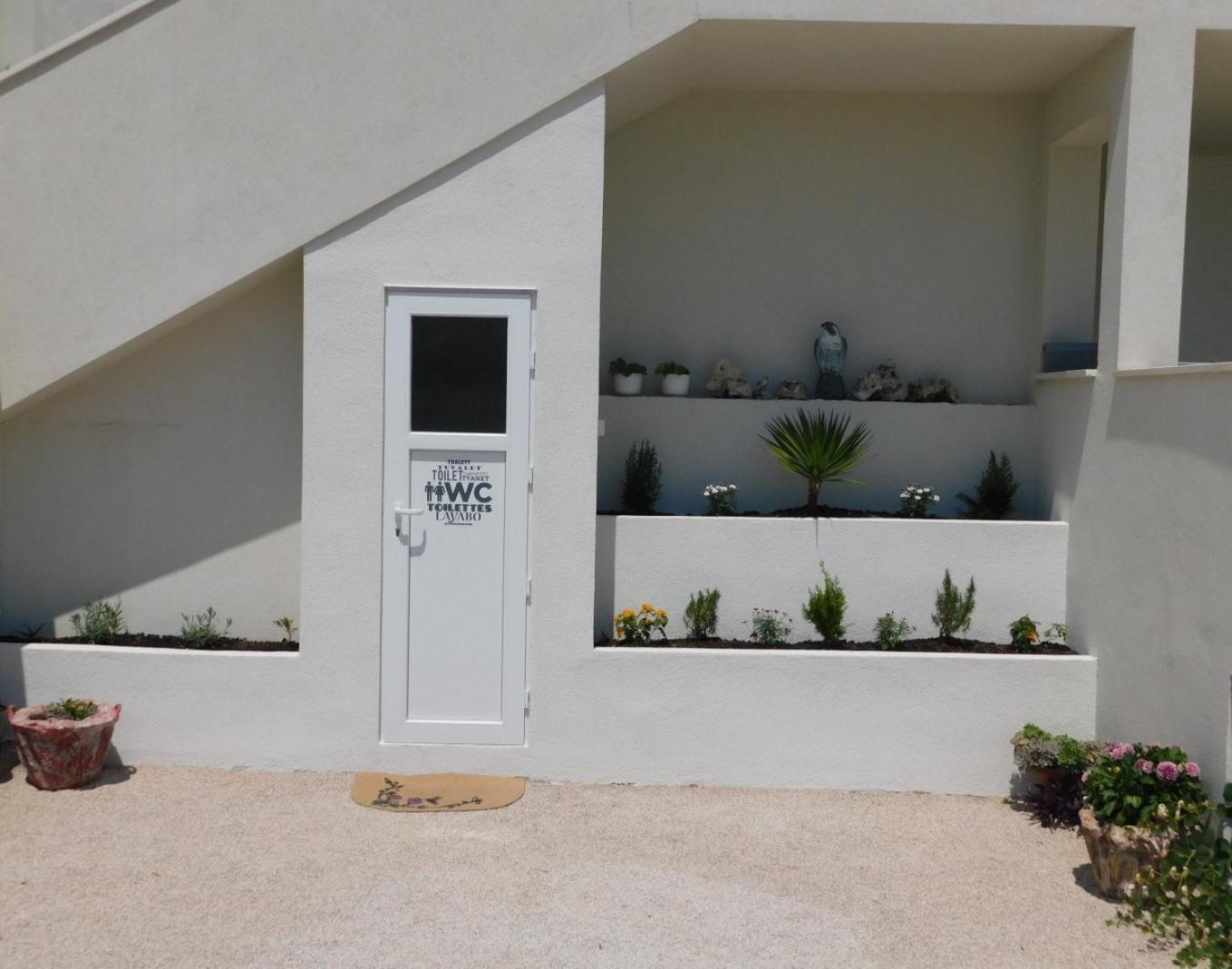 פרימוסטן Apartments Huljev מראה חיצוני תמונה