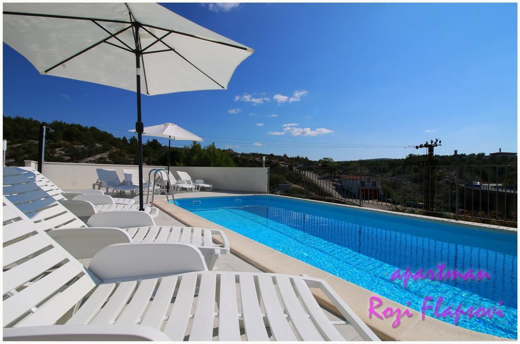 פרימוסטן Apartments Huljev מראה חיצוני תמונה