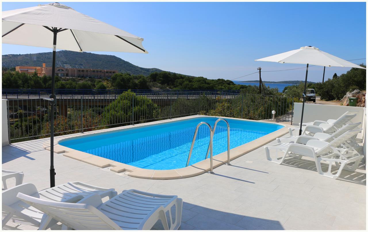 פרימוסטן Apartments Huljev מראה חיצוני תמונה