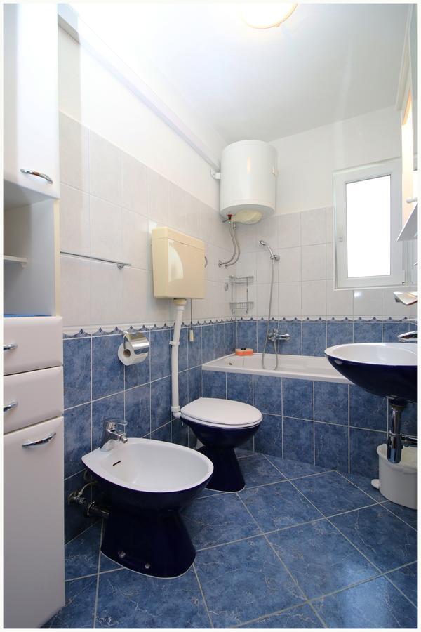 פרימוסטן Apartments Huljev מראה חיצוני תמונה